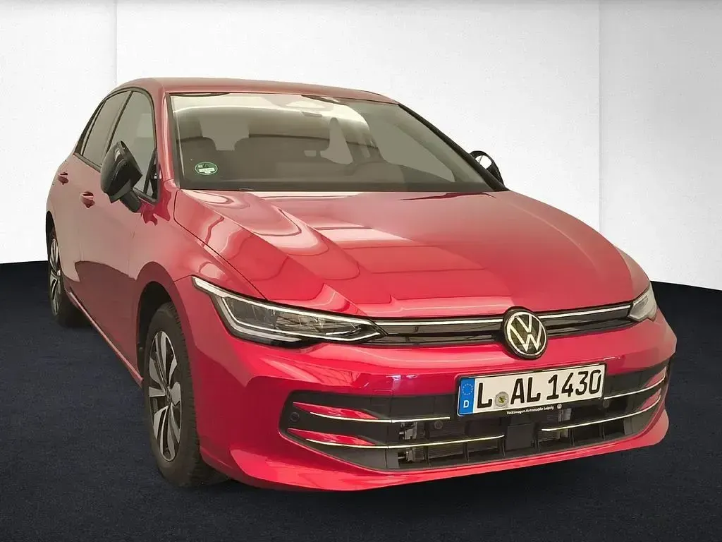 Gebraucht VW Golf VIII Goal 116 PS (85 kW) 2025 Rot Limousine