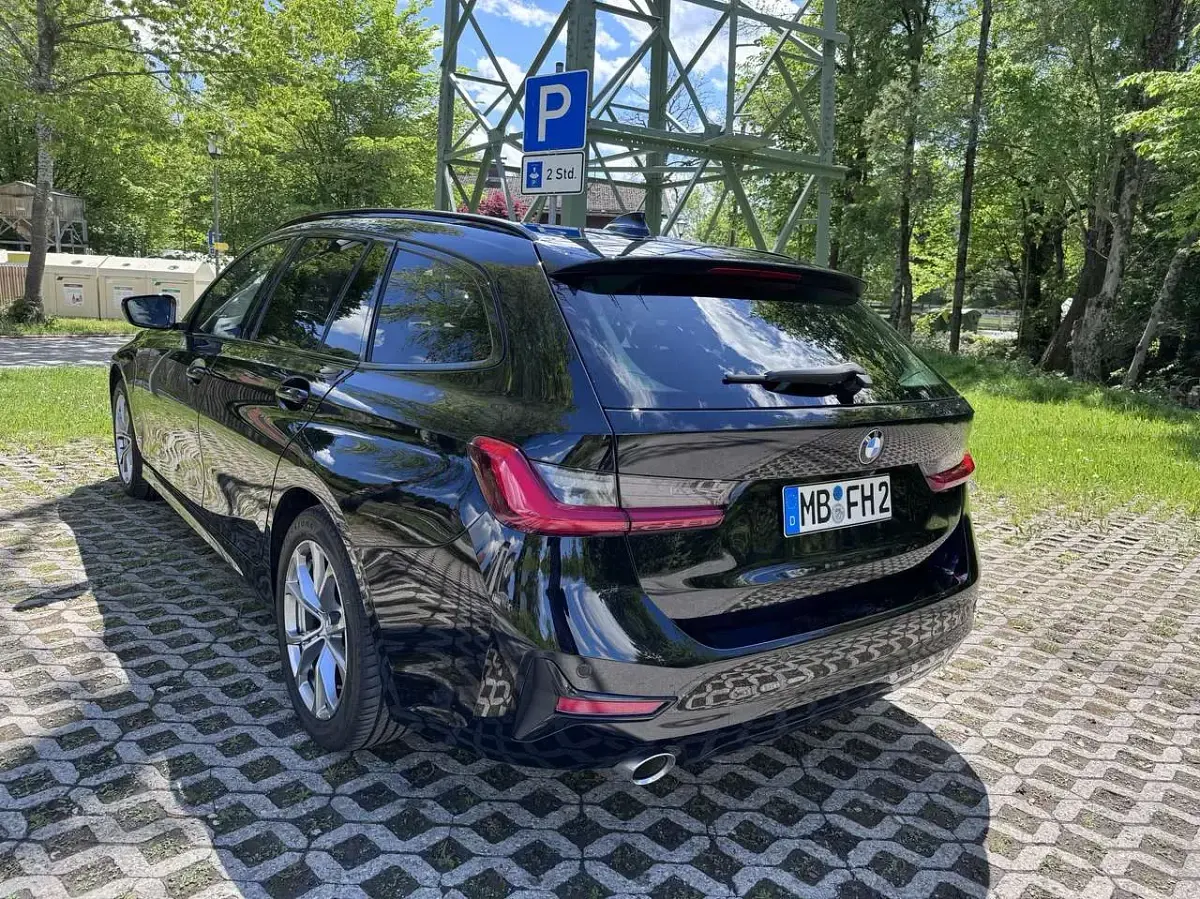 Gebraucht BMW 320 Shadowline 190 PS (139 kW) 2021 Schwarz Kombi