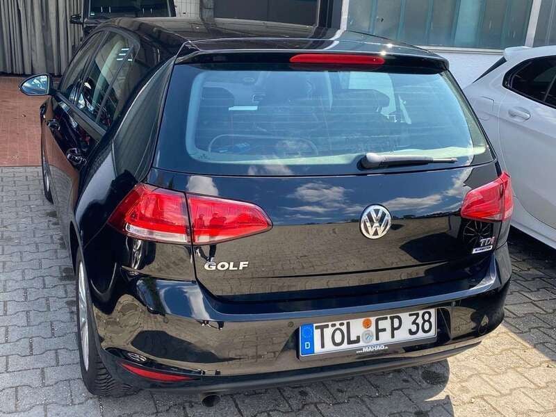 Schwarz Gebraucht 2015 VW Golf VII Edition Limousine | 8.490 € (Fairer Preis) - Bild 1/4