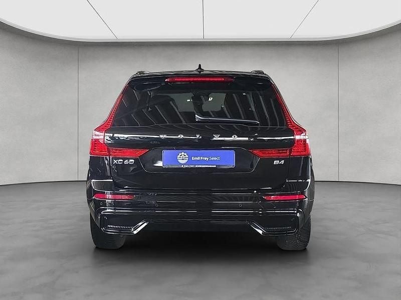 Gebraucht Volvo XC60 Plus 197 PS (144 kW) 2023 Onyx black metallic SUV