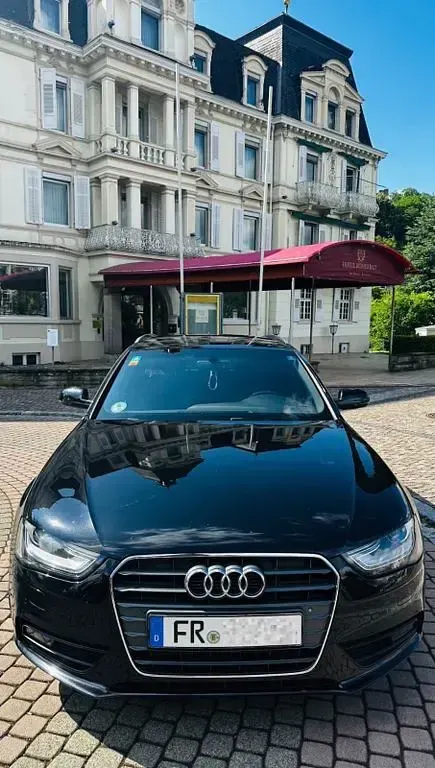 Gebraucht Audi A4 Design 143 PS (105 kW) 2013 Schwarz Kombi