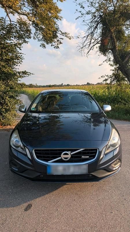 Gebraucht Volvo S60 R-Design 163 PS (119 kW) 2013 Blau Limousine