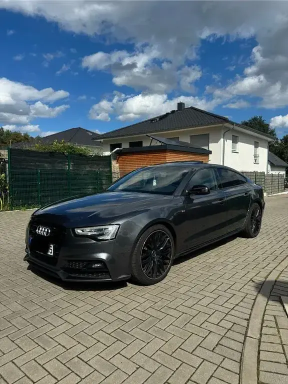 Gebraucht Audi A5 Sportback Design 190 PS (139 kW) 2016 Grau Kleinwagen