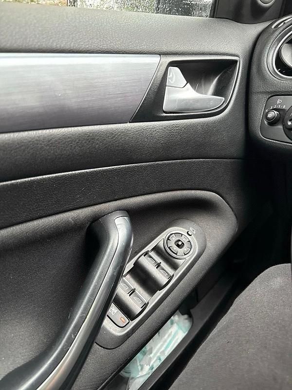 Gebraucht Ford Mondeo Titanium 140 PS (102 kW) 2014 Grau Kombi