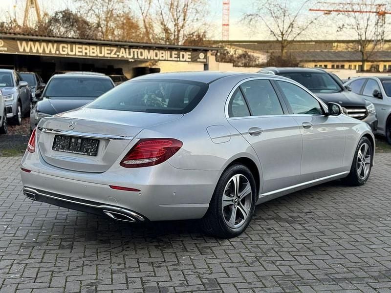 Gebraucht Mercedes E220 Avantgarde 194 PS (142 kW) 2018 Silber Limousine