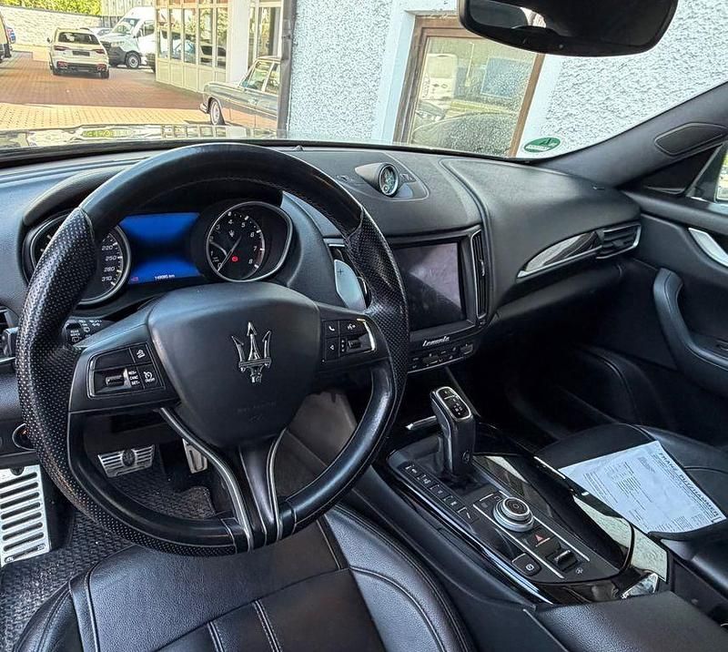 Gebraucht Maserati Levante 349 PS (256 kW) 2019 Schwarz SUV