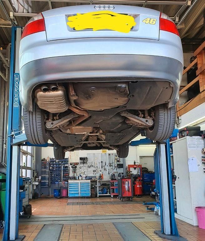 Gebraucht Audi A4 Ambiente 131 PS (96 kW) 2004 Silber Limousine