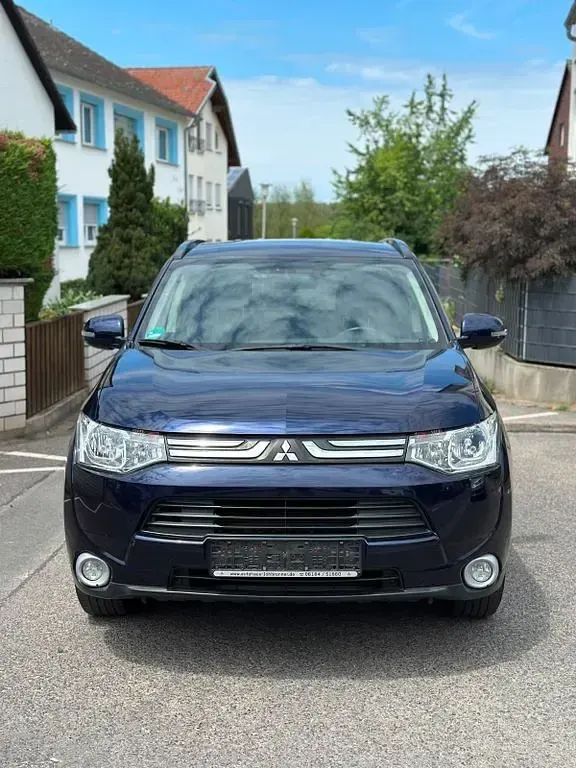 Gebraucht Mitsubishi Outlander Plus 150 PS (110 kW) 2013 Blau SUV