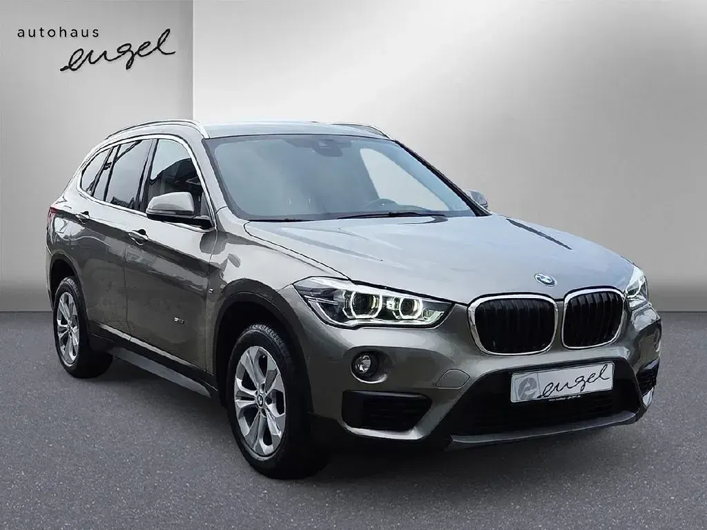Gebraucht BMW X1 Advantage 140 PS (102 kW) 2018 Platinsilber metallic (metallic) SUV
