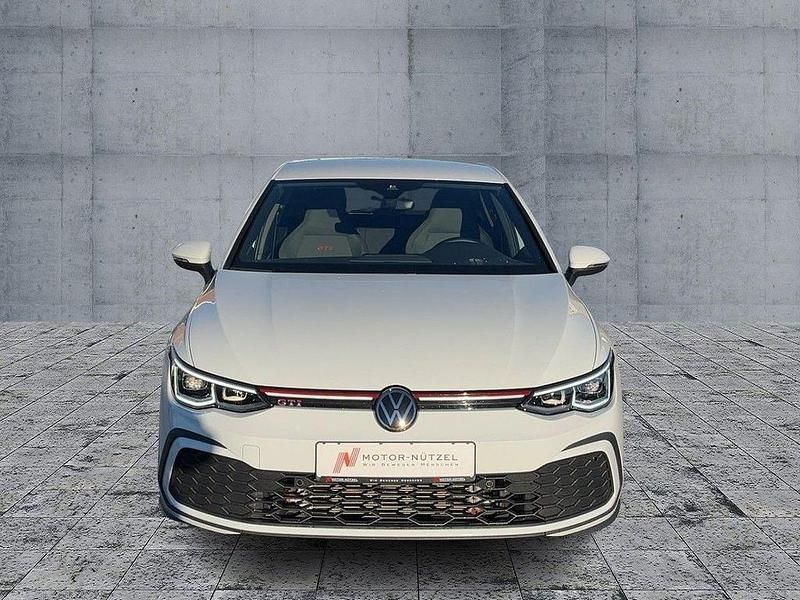Gebraucht VW Golf VIII GTI 245 PS (180 kW) 2024 Pure white Limousine