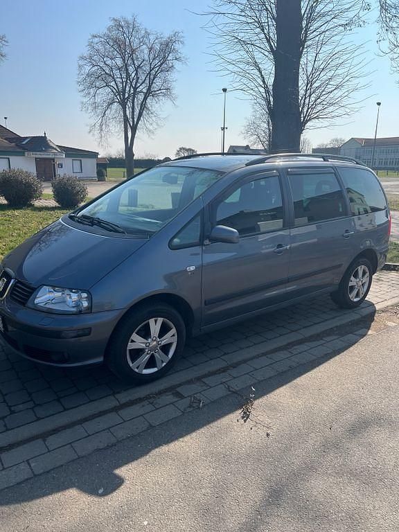 Gebraucht Seat Alhambra Reference 140 PS (102 kW) 2009 Grau Van / Kleinbus