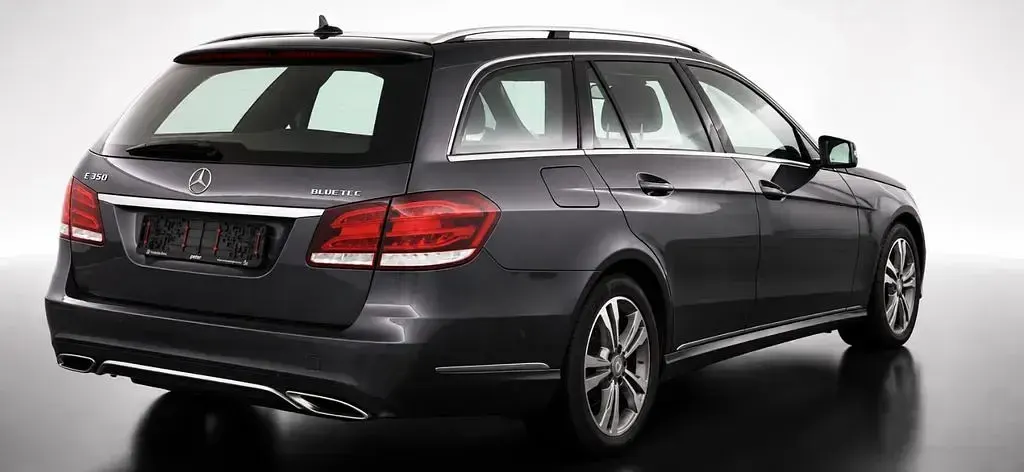 Gebraucht Mercedes E350 Avantgarde 258 PS (189 kW) 2015 Tenoritgrau  metalliclack Kombi
