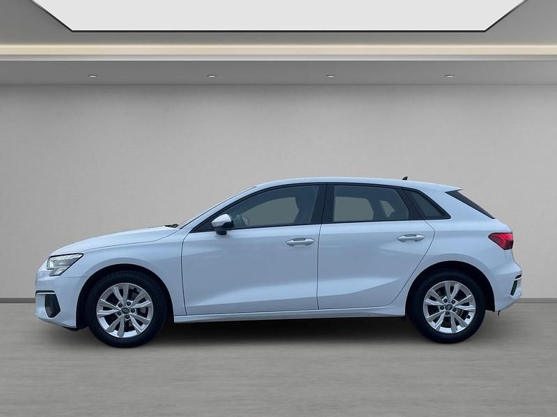 Gebraucht Audi A3 Sport 150 PS (110 kW) 2022 Weiss Limousine