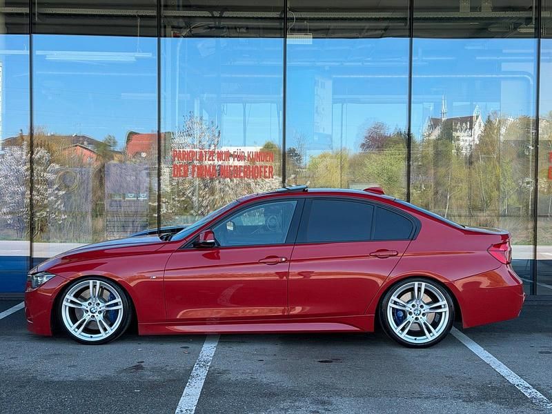 Gebraucht BMW 330 M Performance 258 PS (189 kW) 2015 Rot Limousine