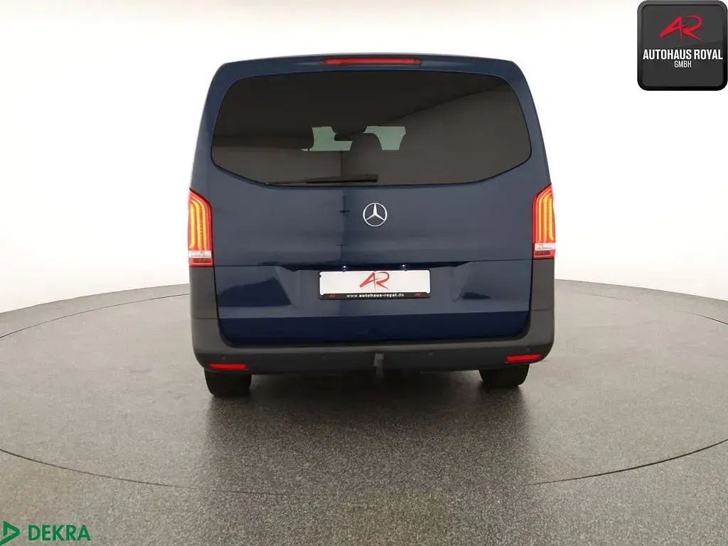 Gebraucht Mercedes Vito 190 PS (139 kW) 2019 Navyblau Van
