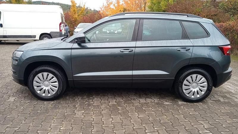 Grau Gebraucht 2020 Skoda Karoq Style SUV | 16.790 € (Guter Preis) - Bild 1/4