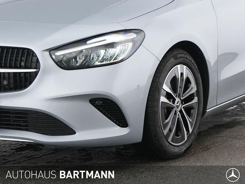 Gebraucht Mercedes B180 Progressive 136 PS (100 kW) 2024 Lack hightechsilber Kleinwagen