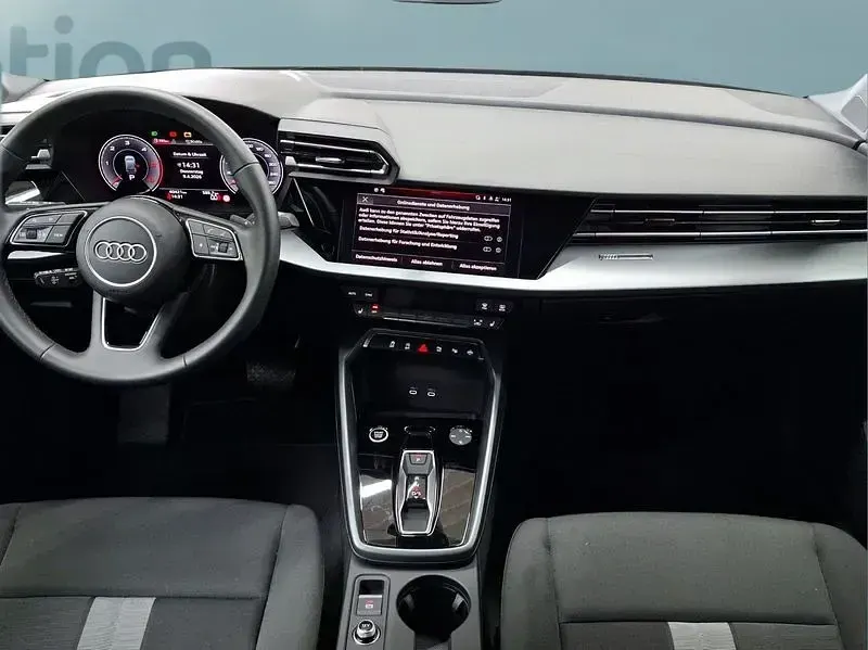 Gebraucht Audi A3 Sportback 150 PS (110 kW) 2024 Grau Kleinwagen