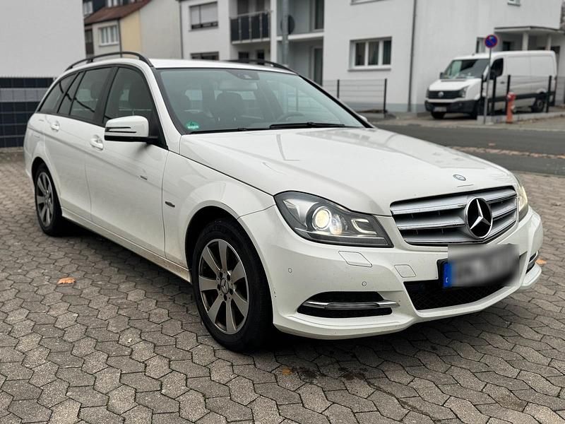 Weiß Gebraucht 2012 Mercedes C200 Kombi | 4.300 € (Superpreis) - Bild 1/4