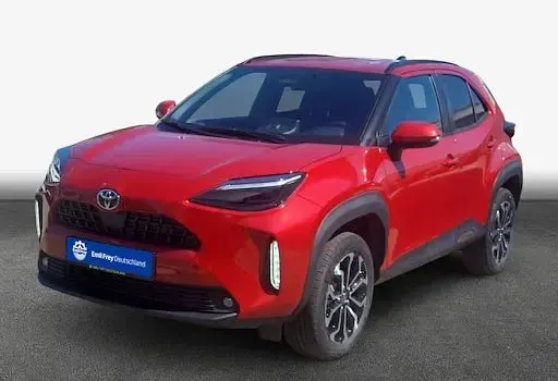 Neu Toyota Yaris Cross 130 PS (95 kW) 2026 Rot SUV