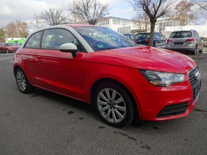 Gebraucht Audi A1 Admired 86 PS (63 kW) 2011 Rot Kleinwagen