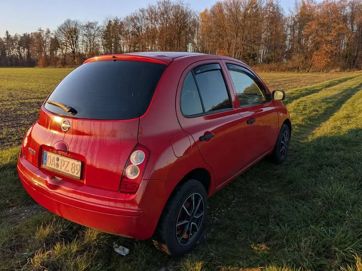 Gebraucht Nissan Micra 65 PS (47 kW) 2006 Rot Limousine