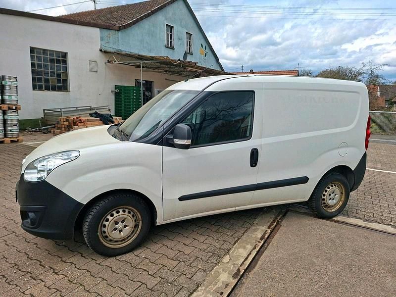 Usata Opel Combo 2014 Bianco Monovolume