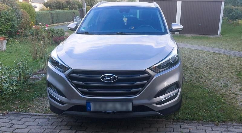 Beige Gebraucht 2016 Hyundai Tucson Intro Edition SUV | 13.500 € (Guter Preis) - Bild 1/4