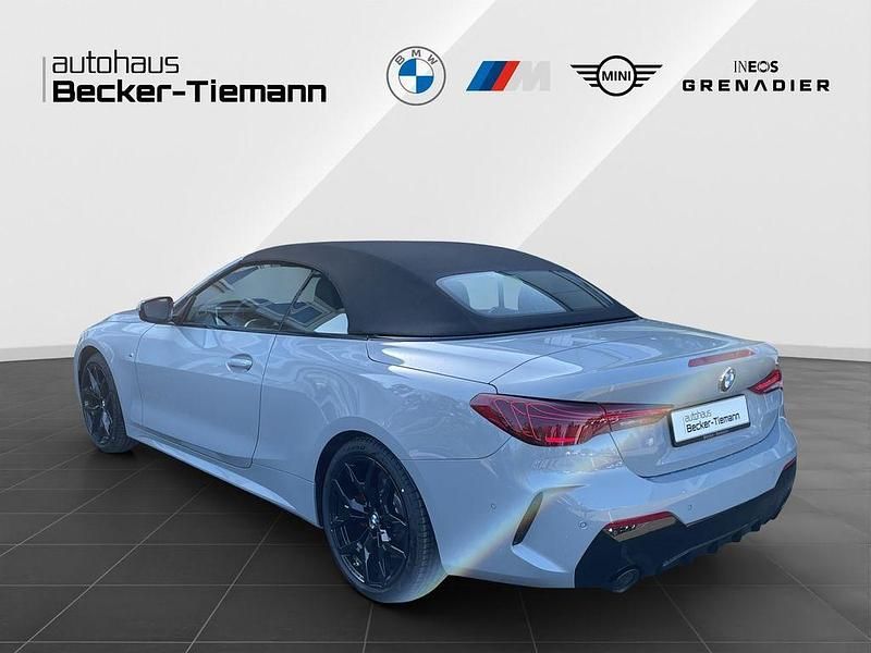 Neu BMW 420 Exclusive 184 PS (135 kW) 2025 Grau Cabrio