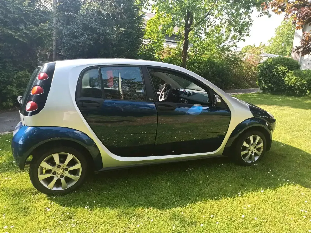 Używany Smart ForFour 95 KM (69 kW) 2004 Niebieski Hatchback