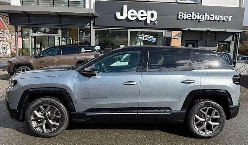 Nouvelle Jeep Compass 145 ch (106 kW) 2026 Gris SUV