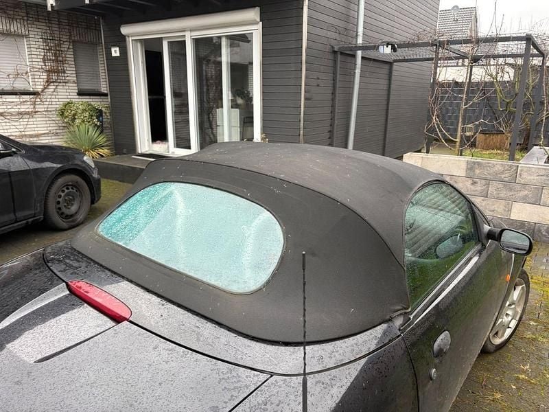 Gebraucht Ford StreetKa 95 PS (69 kW) 2003 Schwarz Cabrio