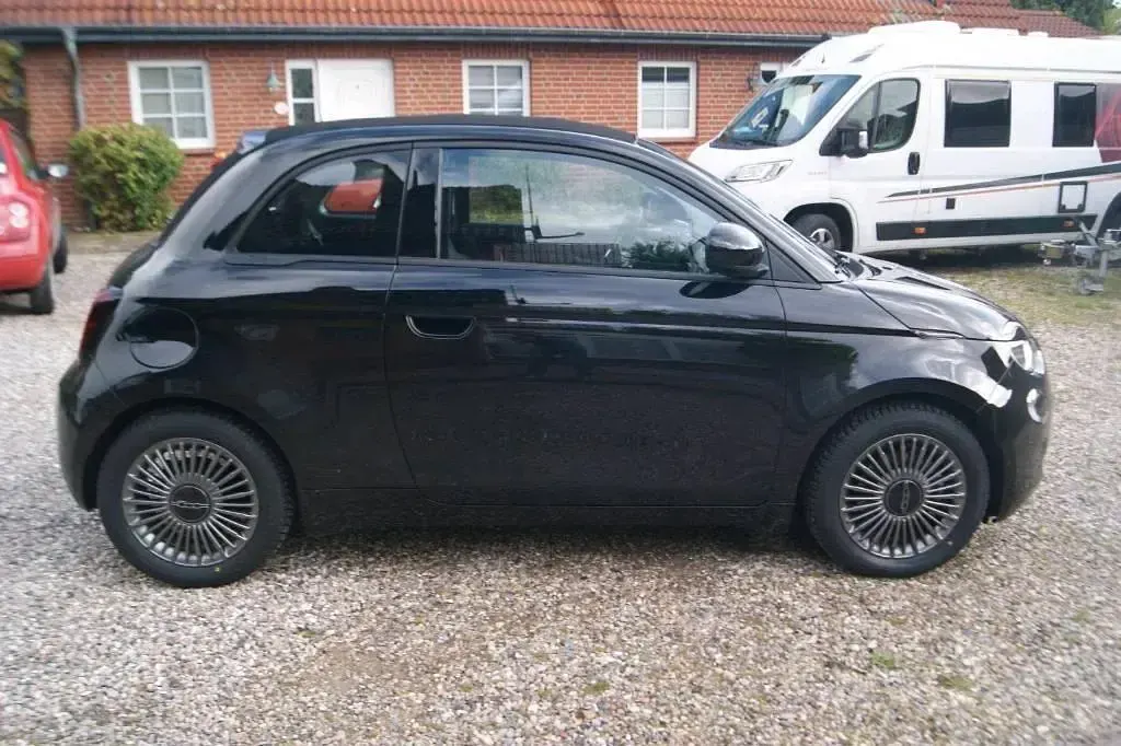 Gebraucht Fiat 500e Icon 83 kW (114 PS) 2022 Schwarz Cabrio