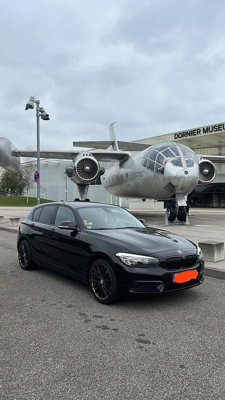Schwarz Gebraucht 2016 BMW 116 Kleinwagen | 7.500 € (Guter Preis) - Bild 1/4