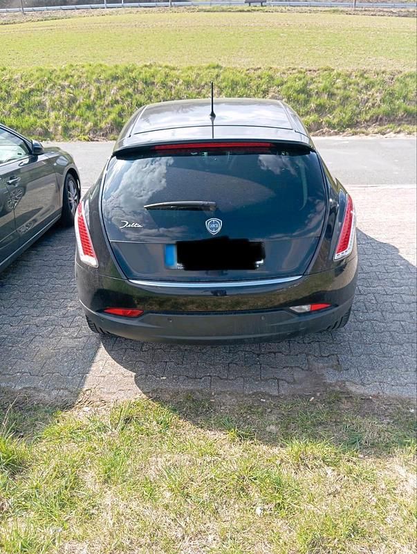 Gebraucht Lancia Delta 120 PS (88 kW) 2009 Schwarz Kleinwagen