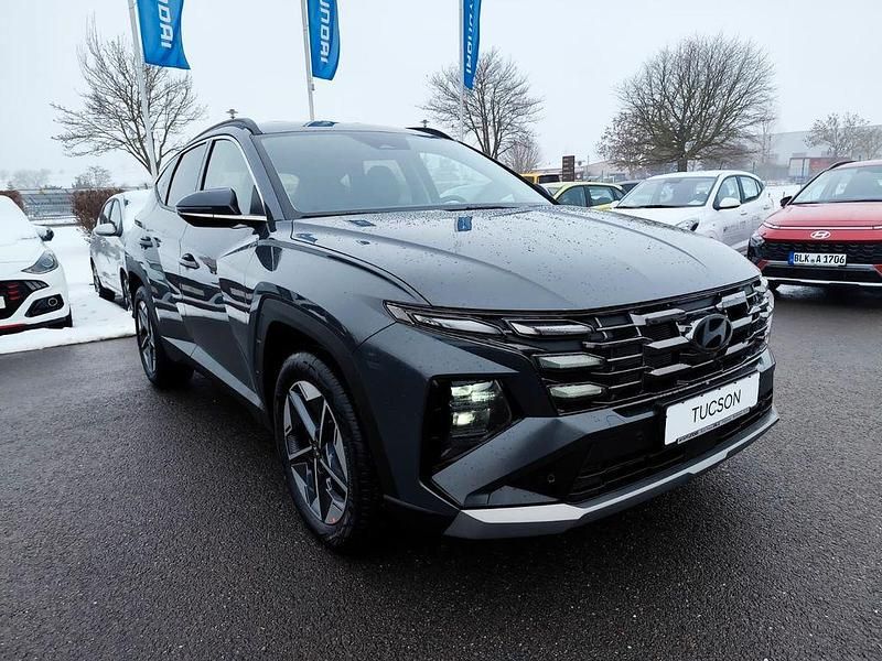 Neu Hyundai Tucson Trend 150 PS (110 kW) 2026 Grau SUV