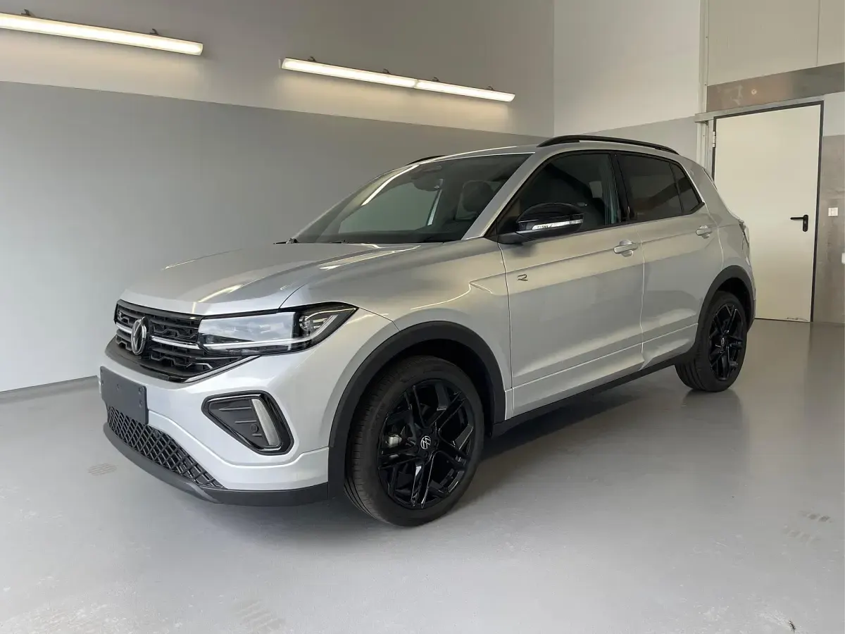 Gebraucht VW T-Cross R-line 150 PS (110 kW) 2026 SUV