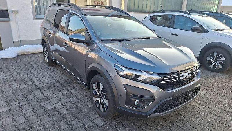 Neu Dacia Jogger Expression 101 PS (74 kW) 2026 Grau Van / Kleinbus