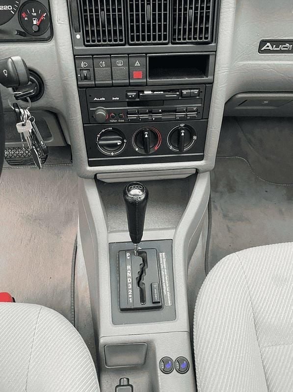 Second-hand Audi 80 90 CP (66 kW) 1994 Alb Berlinǎ