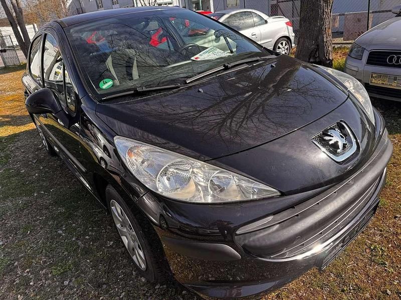 Gebraucht Peugeot 207 Filou 73 PS (53 kW) 2008 Schwarz Limousine