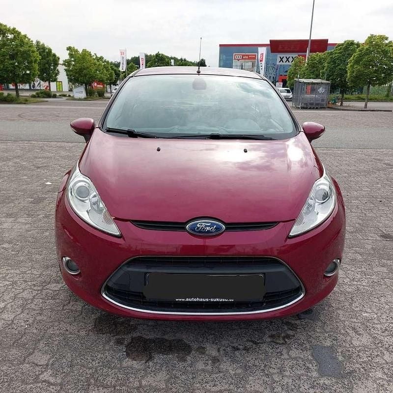 Rot Gebraucht 2009 Ford Fiesta Trend Kleinwagen | 5.000 € (Etwas zu teuer) - Bild 1/4