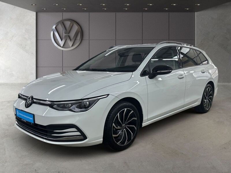 Gebraucht VW Golf VIII Move 150 PS (110 kW) 2023 Weiß Kombi