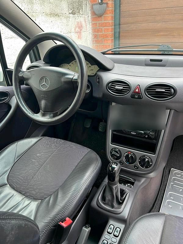Silber Gebraucht 2002 Mercedes A190 Kleinwagen | 550 € (Guter Preis) - Bild 1/4