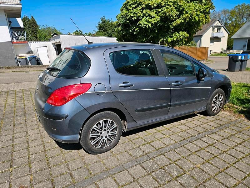 Gebraucht Peugeot 308 98 PS (72 kW) 2009 Grau Kleinwagen