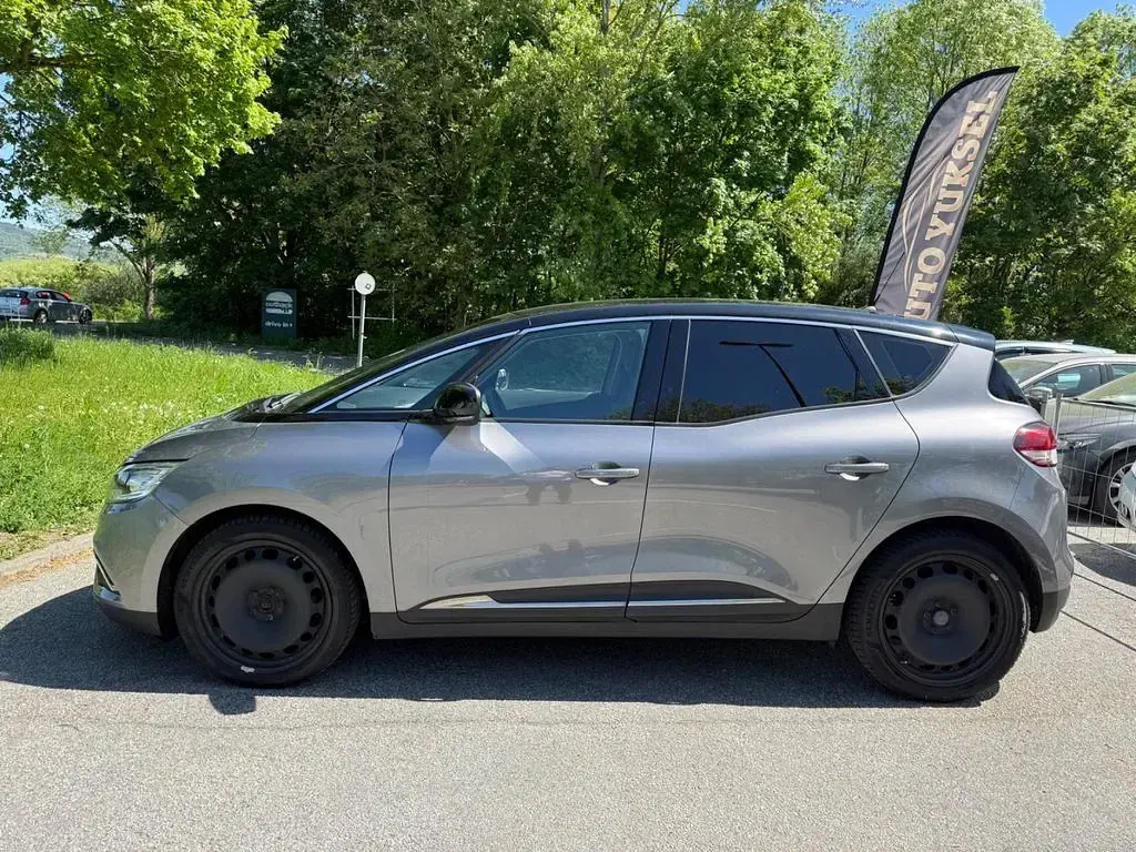 Gebraucht Renault Scénic III Intens 132 PS (97 kW) 2017 Grau Van / Kleinbus