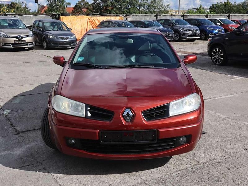 Gebraucht Renault Mégane Cabriolet Exception 111 PS (81 kW) 2008 Rot Cabrio