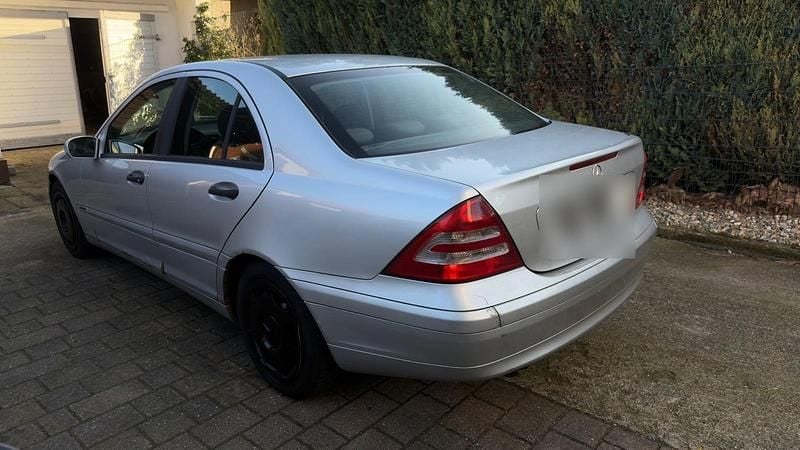 Gebraucht Mercedes C220 2003 Silber Limousine