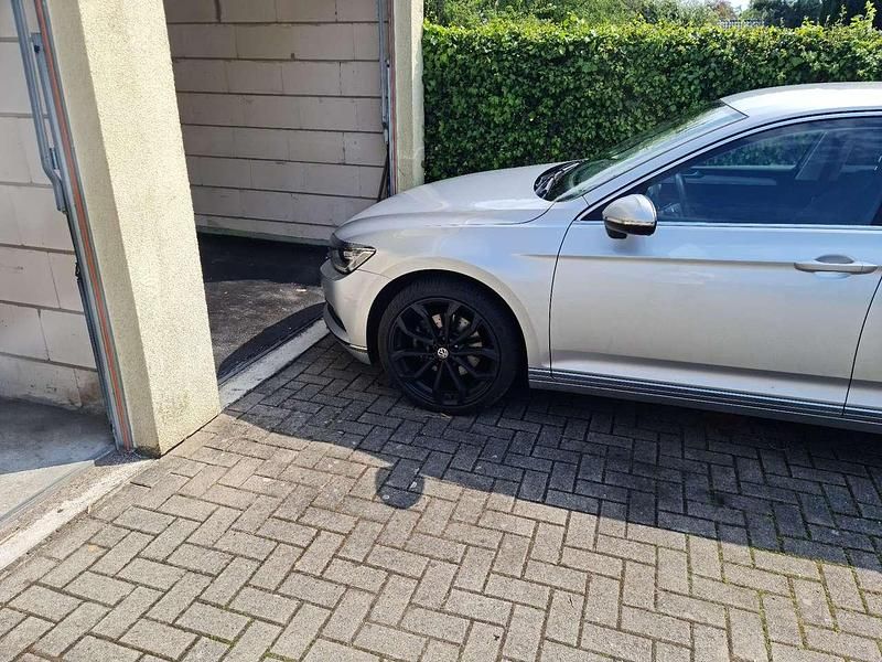 Gebraucht VW Passat Highline 179 PS (131 kW) 2015 Limousine