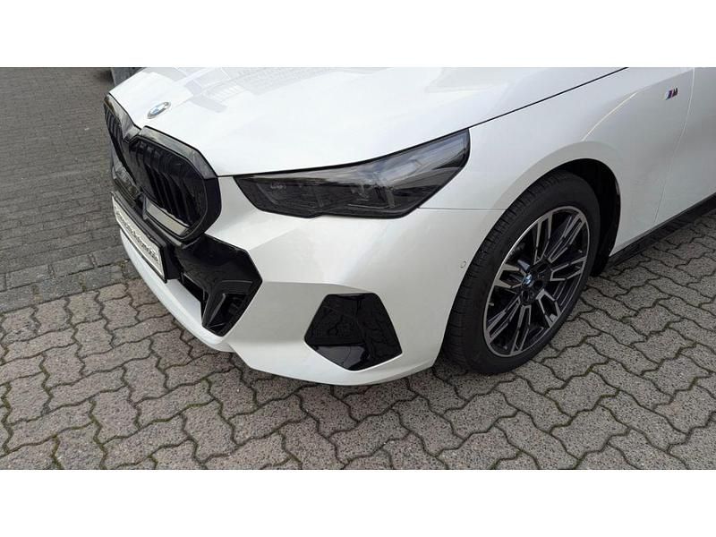 Gebraucht BMW 520 Performance 190 PS (139 kW) 2025 Weiss Kombi