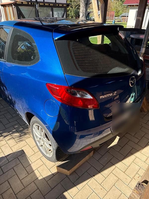 Second-hand Mazda 2 75 CP (55 kW) 2010 Albastru Hatchback